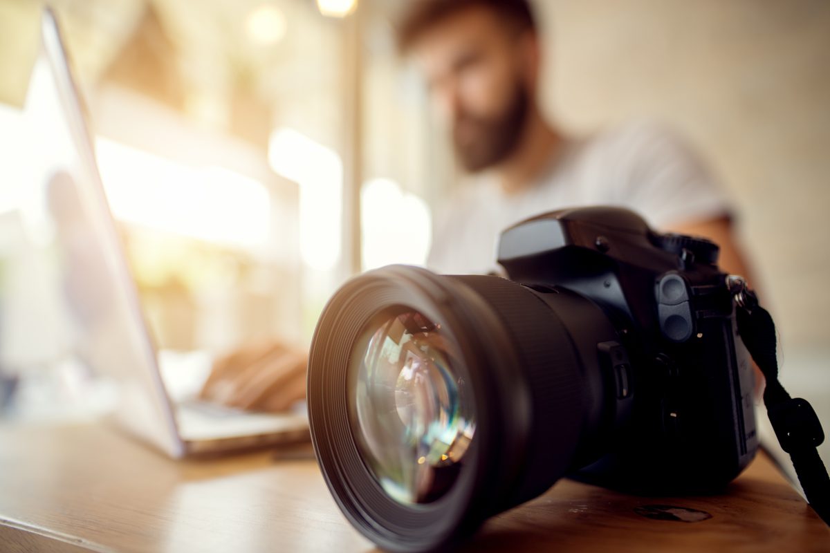 Amazon's New In-Flight Internet Could Finally Make Digital Photo Workflows Practical at 35,000 Feet