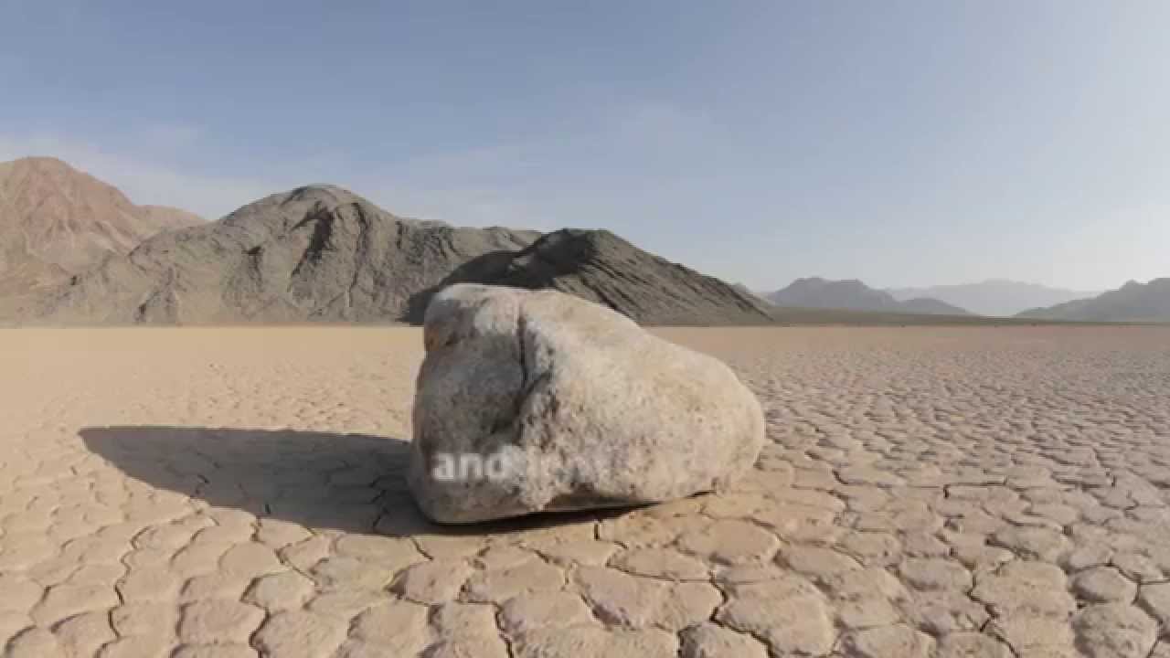 How to Shoot Panning Shots That Actually Look Intentional (Lessons from Death Valley's Race Track)