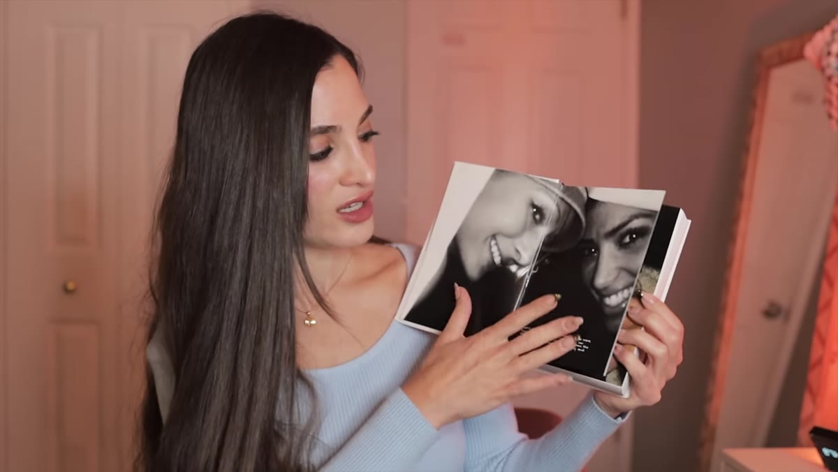 Kim Kardashian selfie page with handwritten-style caption visible
