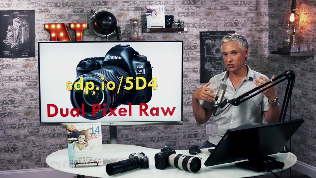 Camera menu showing Dual Pixel RAW toggle option