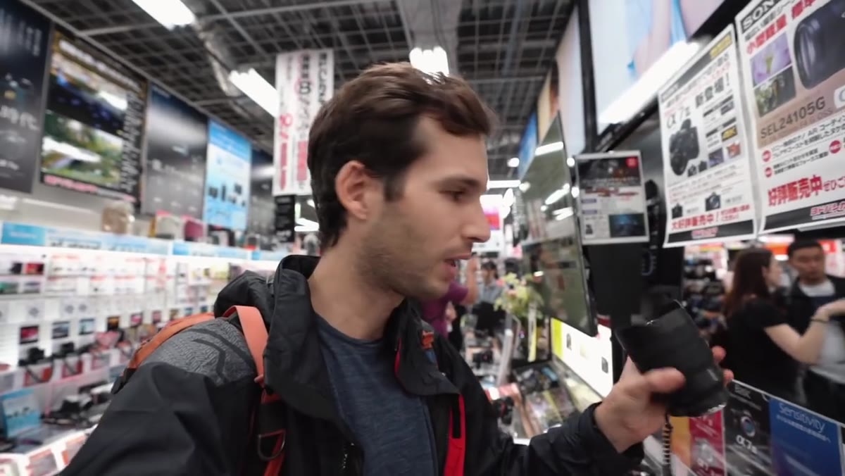 Pierre switching to 12-24mm lens, reacting to field of view